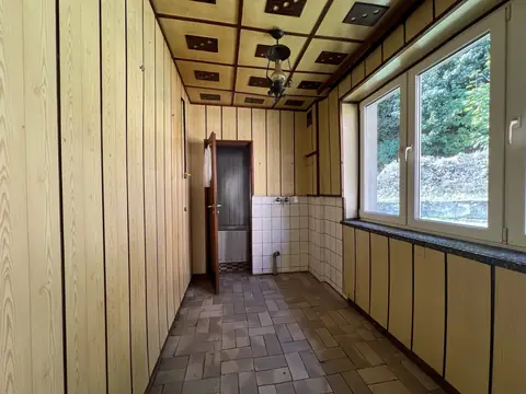 Dom z zabudowaniami na działce 46,61 ar – Hadle Kańczuckie — kuchnia